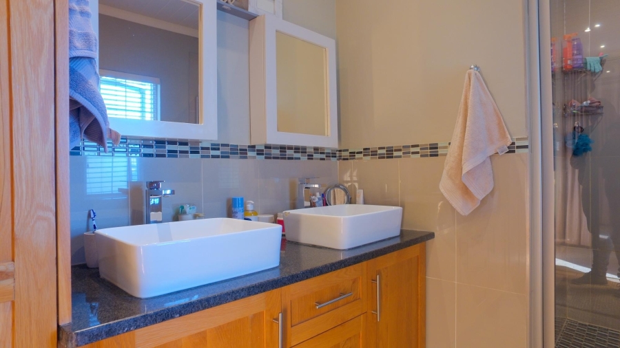 4 Bedroom Property for Sale in Waterval East North West